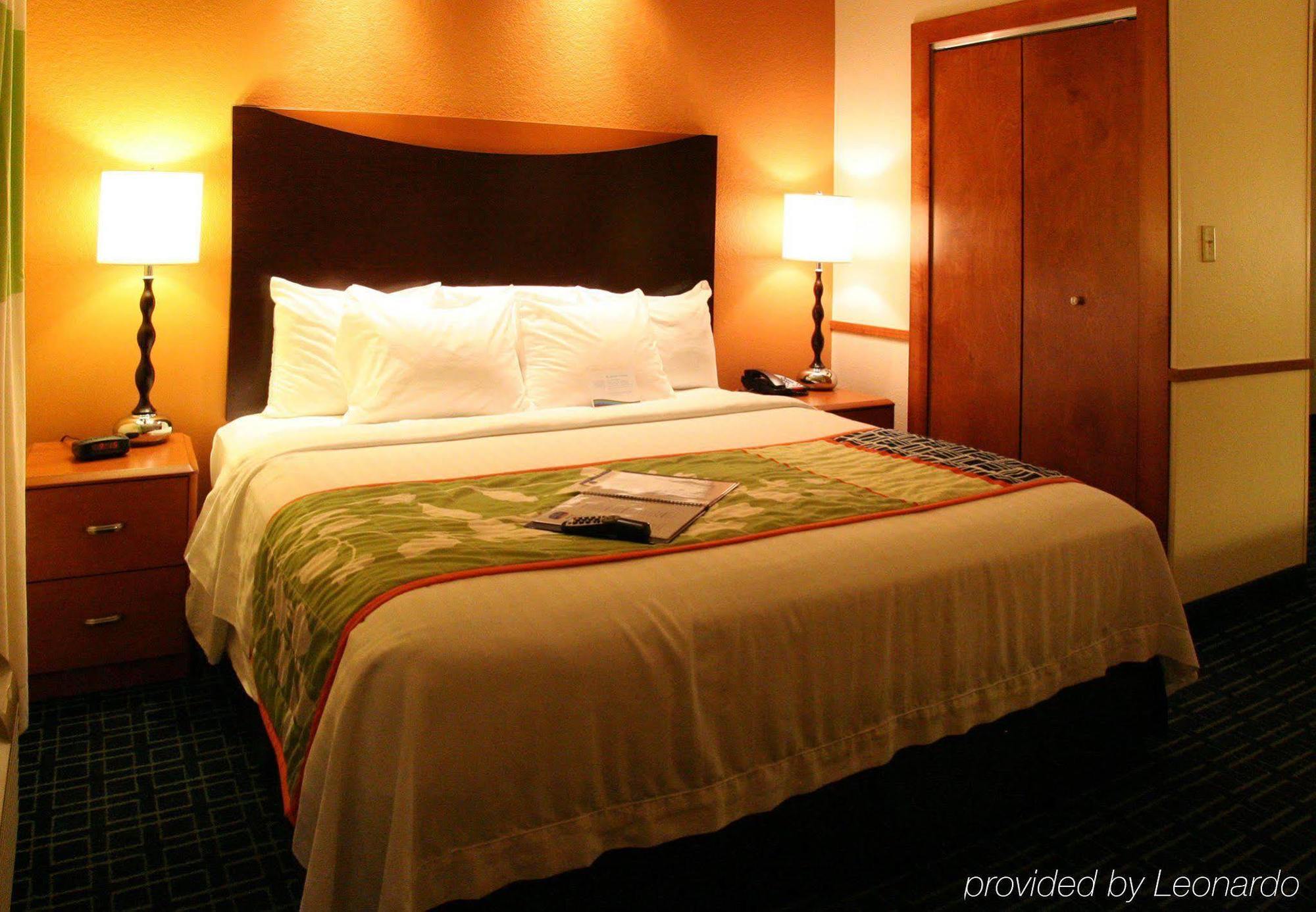 Fairfield Inn & Suites Hilton Head Island Bluffton Rom bilde